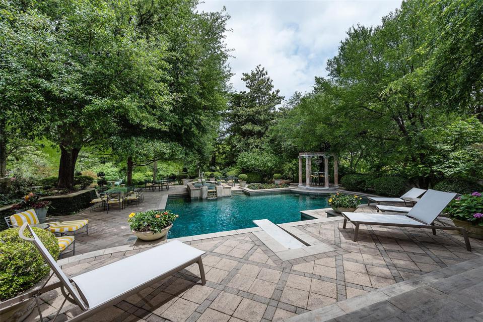 main swimming pool 4444 Valley Ridge