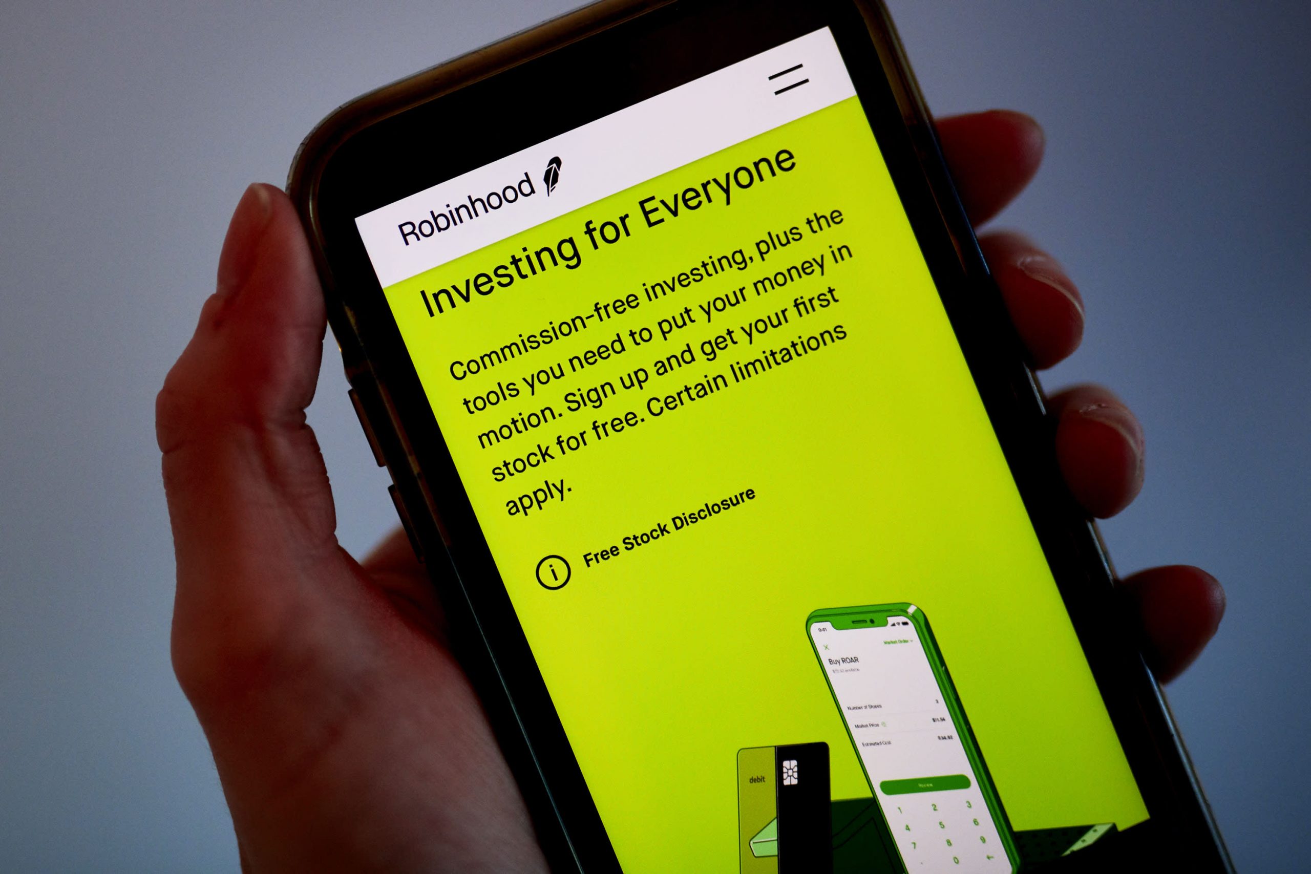 Robinhood is still severely limiting trading, customers can only buy one share of GameStop