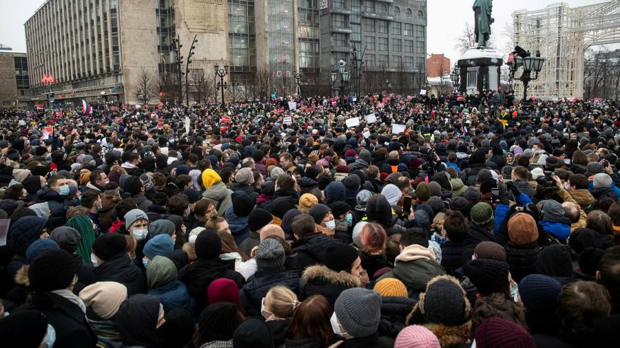 Russian police arrest over 2,000 in crackdown on pro-Navalny rallies
