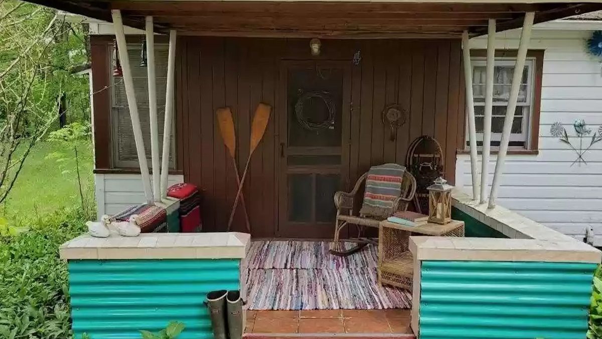 For $795K, Live Out Your ‘Marvelous Mrs. Maisel’ Dreams at a Camp in the Catskills